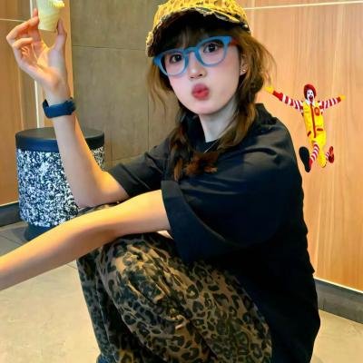 退婚后，真千金她惊爆全球